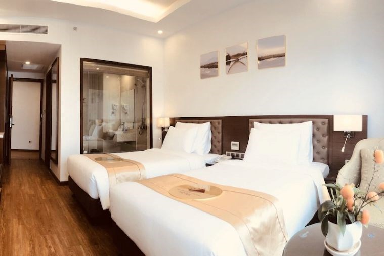 Khách sạn New Century Hạ Long